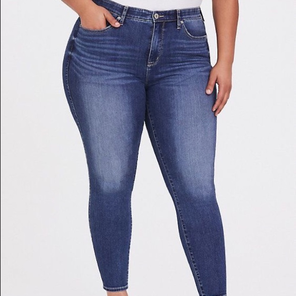 American Eagle Outfitters Dark Blue Wash Jeggings